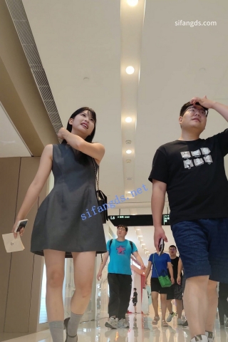 CS094【CSCD】灰色连衣裙美女和朋友逛街，灰色内内