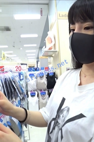 【日产精选】150极品店员宽松T恤透明内衣浓密黑森林